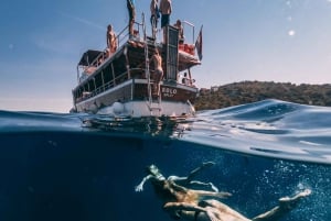 Vanuit Trogir: Blue Lagoon & Šolta met LUNCH & DRINKS