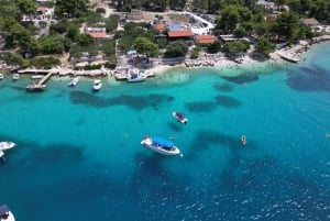 Desde Trogir: Tour de medio día por 3 islas con Laguna Azul