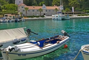 Из Трогира: тур на полдня по трем островам на скоростном катере