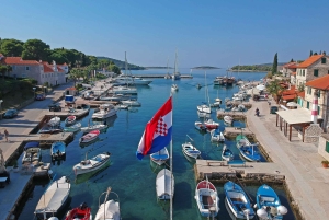 Vanuit Trogir: Drie Eilanden Halve Dag Speedboottour