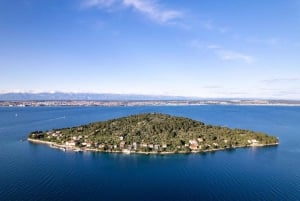 Zadar: Speedboat-tur til 3 øer med snorkling og drinks