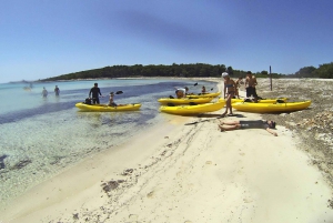 From Zadar: Full-Day Kayaking Tour in Dugi Otok
