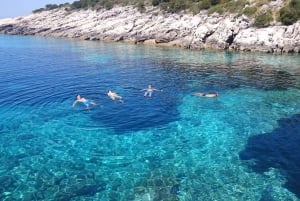 From Zadar: Full-Day Kayaking Tour in Dugi Otok