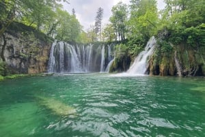 Depuis Zadar : Visite des lacs de Plitvice avec tour en bateau