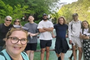 ザダル発：プリトヴィツェ湖群国立公園ガイド付き1日ツアーとボートツアー