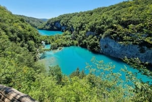 Från Zadar: Guidad tur till Plitvicesjöarna med båt och tåg