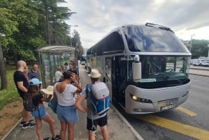 Från Zadar: Guidad tur till Plitvicesjöarna med båt och tåg