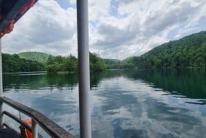Vanuit Zadar: Plitvice Meren Tour met toegangsbewijs en boot