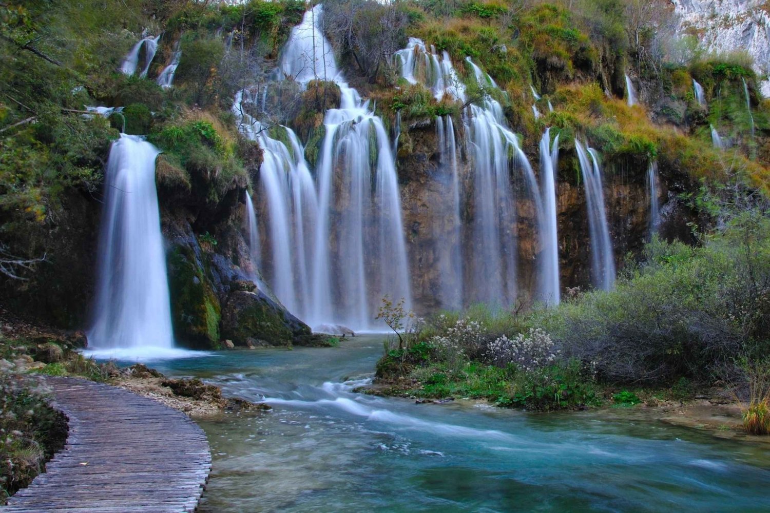 From Zadar: Round-Trip Transfer to Plitvice Lakes