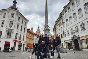 Från Zagreb: Dagstur med minibuss till Ljubljana och Bledsjön