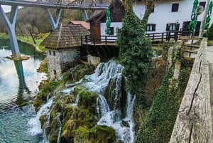 Von Zagreb aus: Plitvicer Seen & Rastoke Tagestour wTickets(8pax)