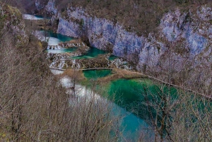 Von Zagreb aus: Plitvicer Seen & Rastoke Tagestour wTickets(8pax)