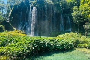 Desde Zagreb: Excursión de un día guiada a Plitvice y Rastoke con ticket de entrada