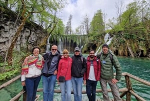 De Zagreb: Viagem guiada de 1 dia a Rastoke e aos lagos Plitvice