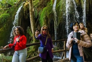 De Zagreb: Viagem guiada de 1 dia a Rastoke e aos lagos Plitvice