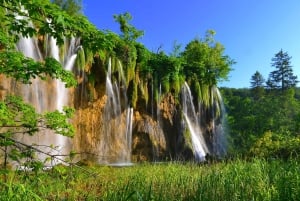 De Zagreb: Viagem guiada de 1 dia a Rastoke e aos lagos Plitvice