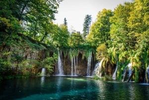 From Zagreb: Transfer to Split & Plitvice Lakes Guided Tour