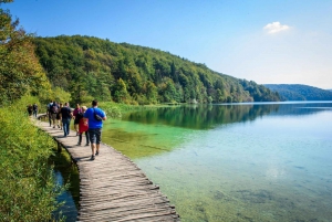 Fra Zagreb: Transfer til Split og guidet tur til Plitvice-sjøene
