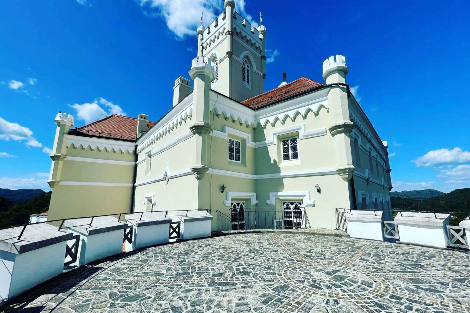 Zagrebista: Varazdinin barokkikaupunki & Trakoscanin linna