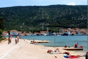 Viagem de 1 dia inteiro de barco a Medulin, Gruta Azul, Cres + procura de golfinhos