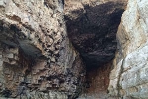 Paseo en barco con fondo de cristal por el casco antiguo y cuevas de Dubrovnik