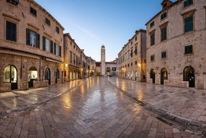 Group Tour: Evening Stroll through the Old Town (90min)