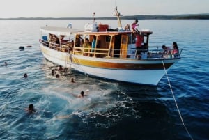 Rovinjer Halbtagestour: Badestopps, Getränke und Brunch inklusive