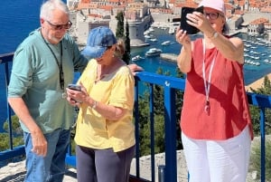 Hop-On Hop-Off Tour im gelben Cabrio: Entdecke Dubrovnik in 90 Minuten