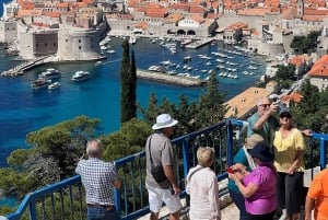 Hop-On Hop-Off Tour im gelben Cabrio: Entdecke Dubrovnik in 90 Minuten