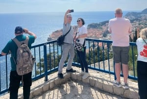 Hop-On Hop-Off Tour im gelben Cabrio: Entdecke Dubrovnik in 90 Minuten