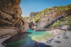 Hvar: Blue and Green Caves Boat Tour with Stiniva Beach
