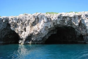 Хвар: лодочный тур по Голубым и Зеленым пещерам с пляжем Стинива