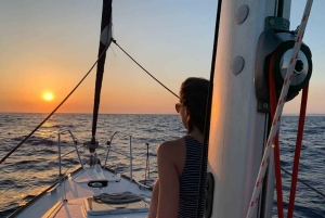 Hvar: Romantic Sunset Sailing Experience On A Comfort Yacht