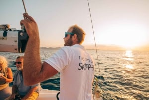 Hvar: Romantic Sunset Sailing Experience On A Yacht
