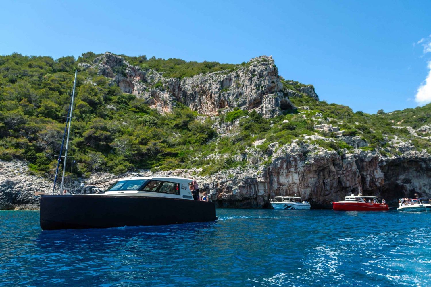 Hvar: Speedboat Snorkeling Day Trip with Beaches & Blue Cave