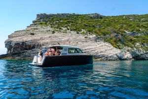 Hvar: Speedboat Snorkeling Day Trip with Beaches & Blue Cave