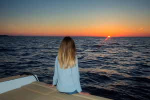 Hvar: Sonnenuntergang und Pakleni-Inseln mit einem Schnellboot