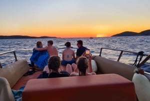 Hvar: Puesta de sol y las islas Pakleni en lancha rápida