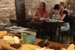 Hvar: Wine Lovers Tour to 3 Wineries with Local Tastings