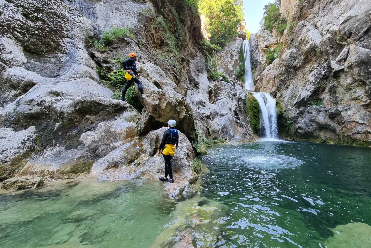 Iz Omisa: Extremni Canyoning na rijeci Cetini/ Free photos