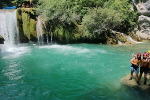 Kajakkpadling i Mreznica-fossene i naturmonumentet