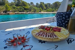 Korčula: Båttur med snorkling og grill