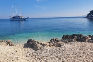 Korčula - Private Boat Tour - Swimming & Snorkeling