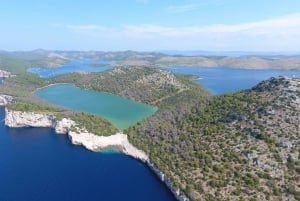 Tour delle 3 isole di Zara: snorkeling, spiaggia e tour panoramico 4,5 ore