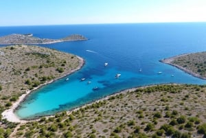 Tour delle 3 isole di Zara: snorkeling, spiaggia e tour panoramico 4,5 ore