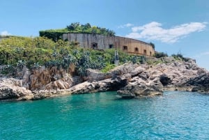 Kotor: Boottocht met zwemmen in de Blauwe Grot en onderzeebootbasis
