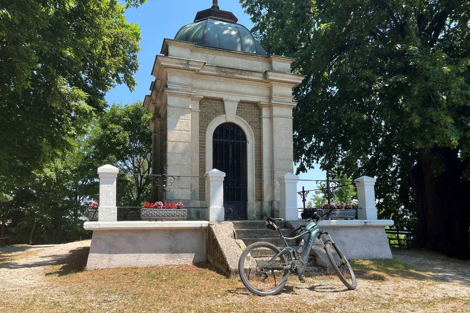 Krapinske Toplice: tour en bici eléctrica y cata de vinos en Vuglec Breg