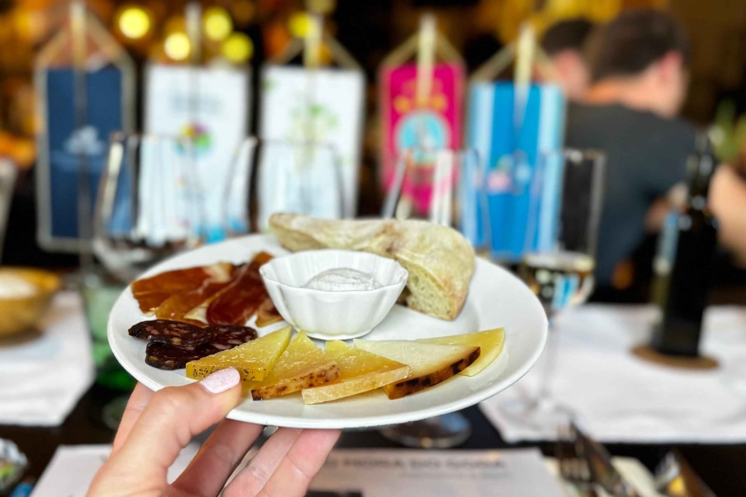 KRK: Rondleiding door de kaasmakerij en proeverij – gids