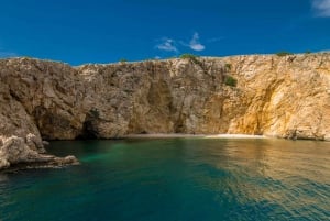 Krk: Golden Beach og Plavnik Cave Cruise med velkomstdrink