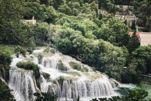 Makarska: dagtrip naar het Nationaal Park Krka met bezoek aan Šibenik